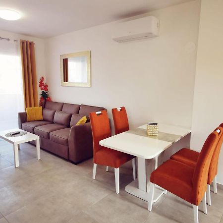 Apartmani Marco,Lukas,Patrick,David,Blizu Centra I Mora Sa Free Privatnim Parkingom プーラ エクステリア 写真