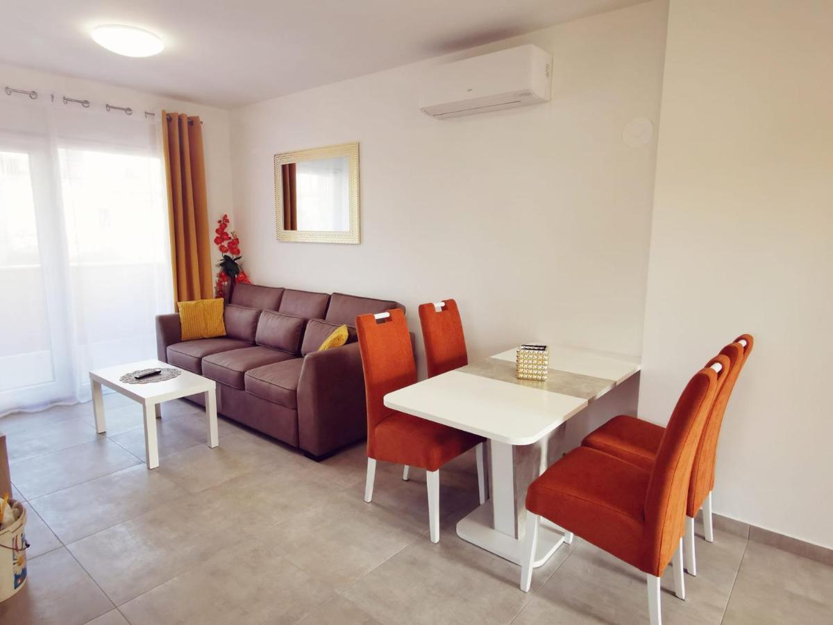 Apartmani Marco,Lukas,Patrick,David,Blizu Centra I Mora Sa Free Privatnim Parkingom プーラ エクステリア 写真